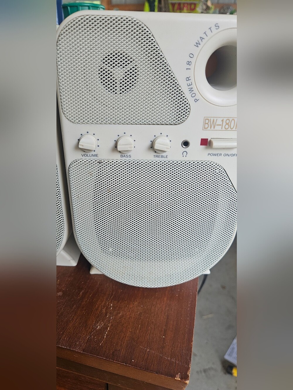 White Multimedia Speaker with Bass and Treble Controls